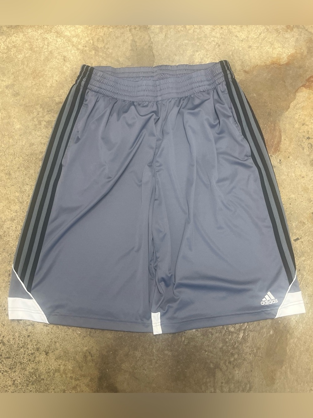 Retro Adidas Climate Cool Shorts Men’s Extra Large Gray Stripes Soccer Summer